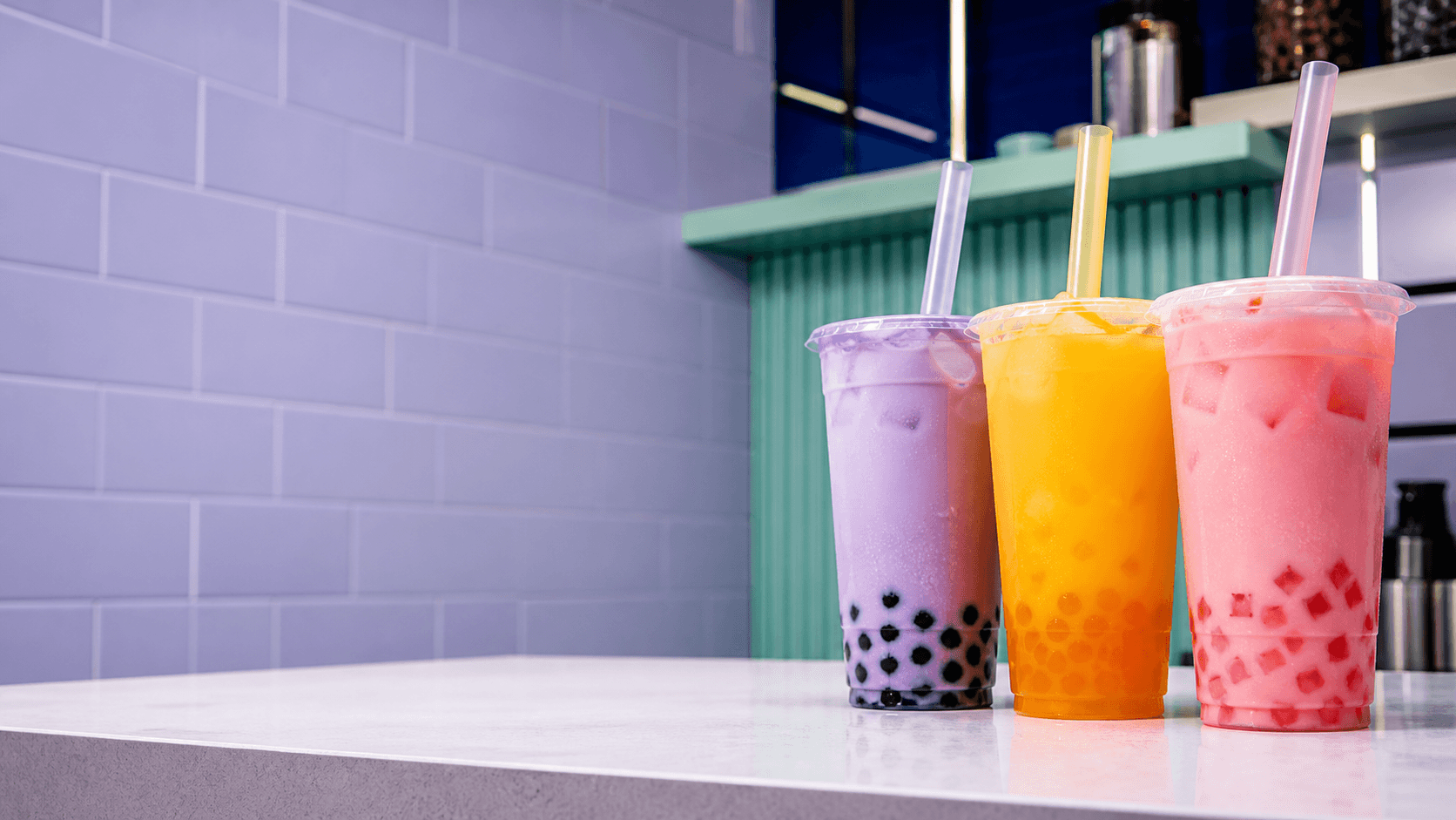 Bubble tea frutal con perlas y jellys para bebidas